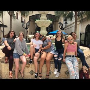 Meet your Posher, Jordyn